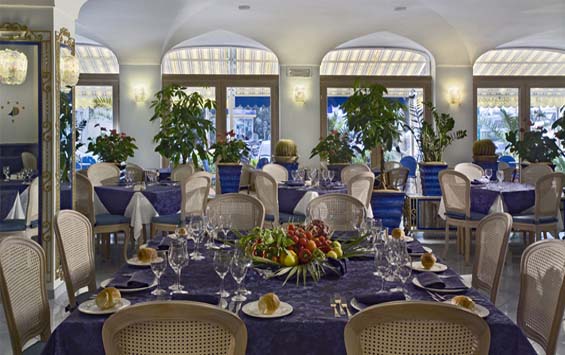 Fuga di Giugno a Ischia all’Aragona Palace: Vacanza di Relax tra Piscine, Spa e Vista Mare
